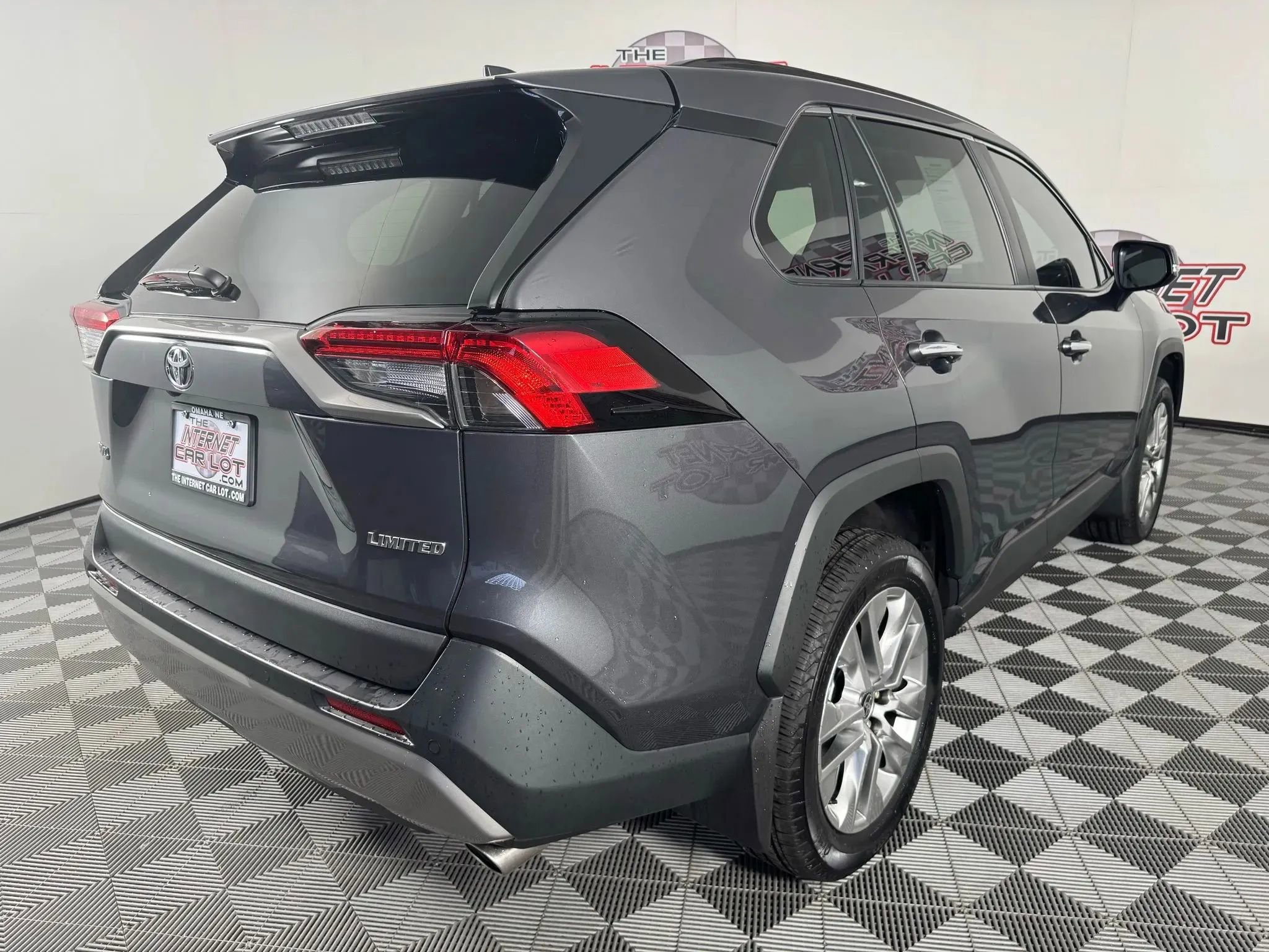 Used 2025 Toyota RAV4 Limited image 31