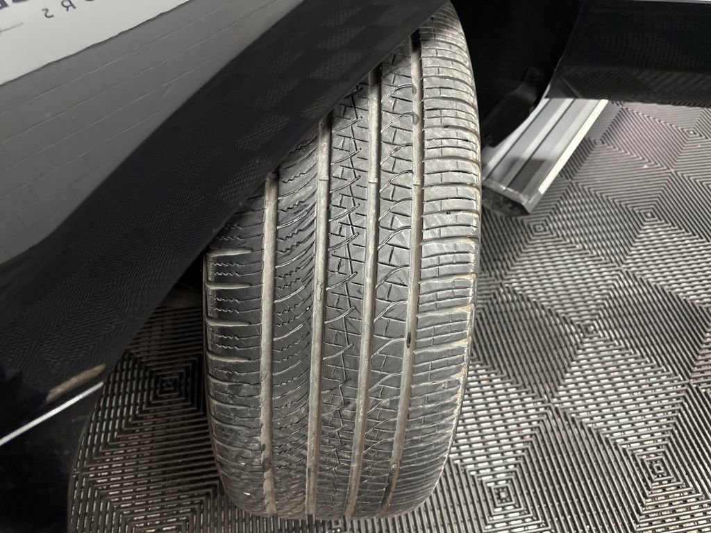 Used 2020 Chevrolet Tahoe Premier AWD/4WD image 41