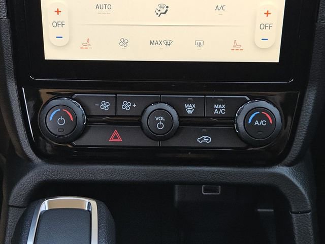 New 2025 Ford Ranger XLT w/ Equipment Group 301A High image 15