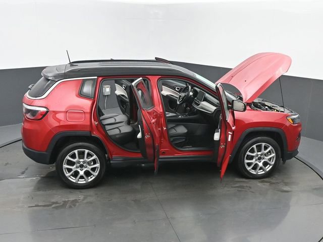 Used 2025 Jeep Compass Limited image 65