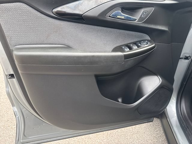 Used 2023 Chevrolet TrailBlazer LS FWD image 9