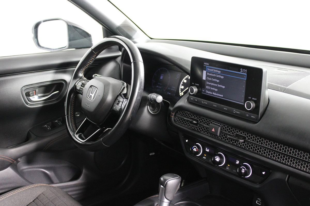 Used 2025 Honda HR-V Sport image 14