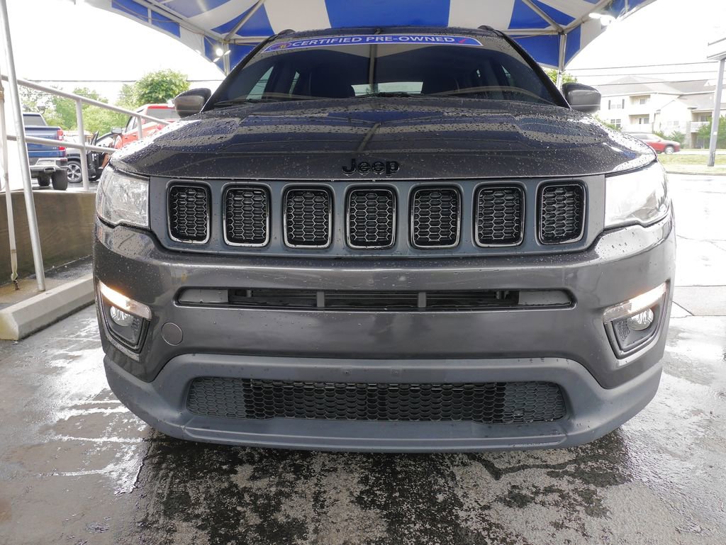 Used 2019 Jeep Compass Latitude FWD image 2