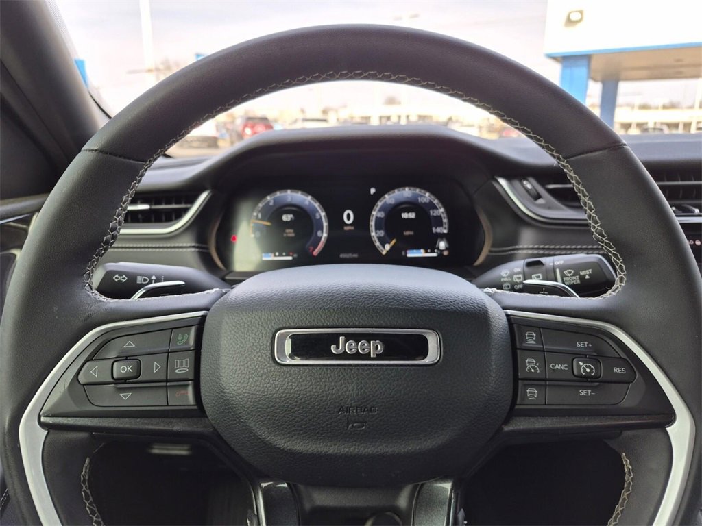 Used 2023 Jeep Grand Cherokee Altitude image 18