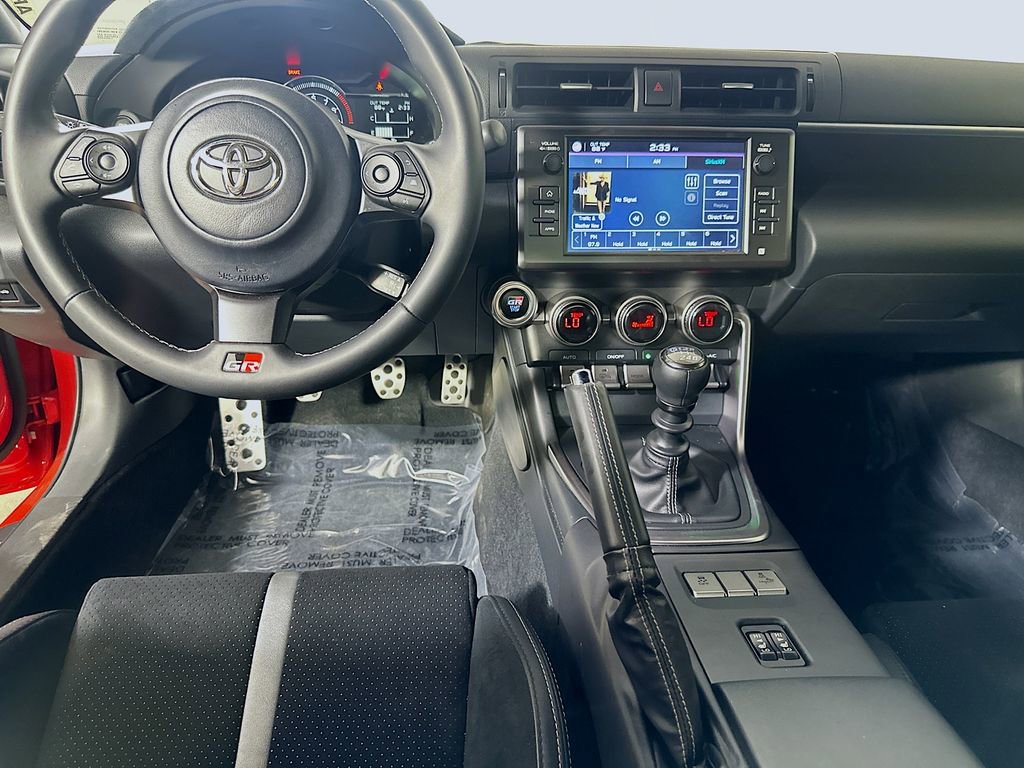 Used 2025 Toyota GR86 Premium RWD image 16