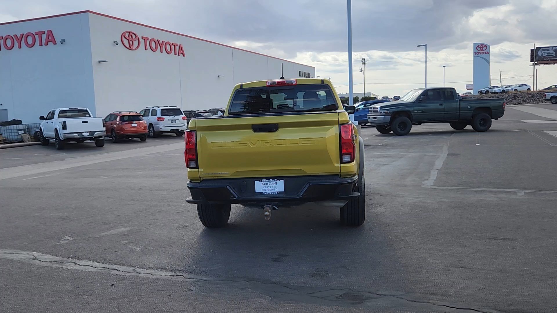 Used 2024 Chevrolet Colorado Trail Boss w/ Technology Package image 3