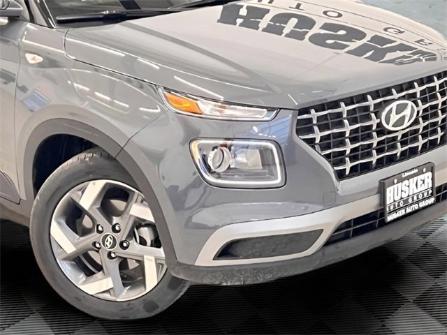 Used 2025 Hyundai Venue SEL image 27
