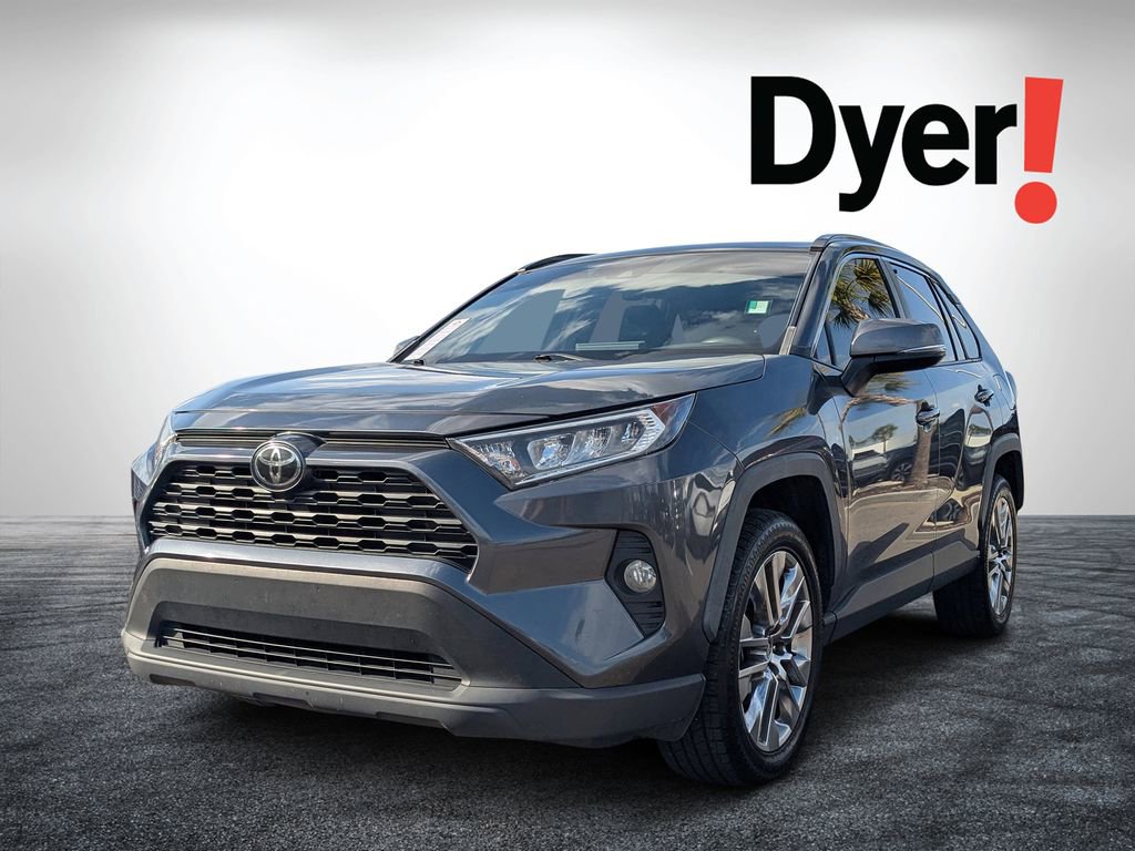 Used 2021 Toyota RAV4 XLE Premium image 9