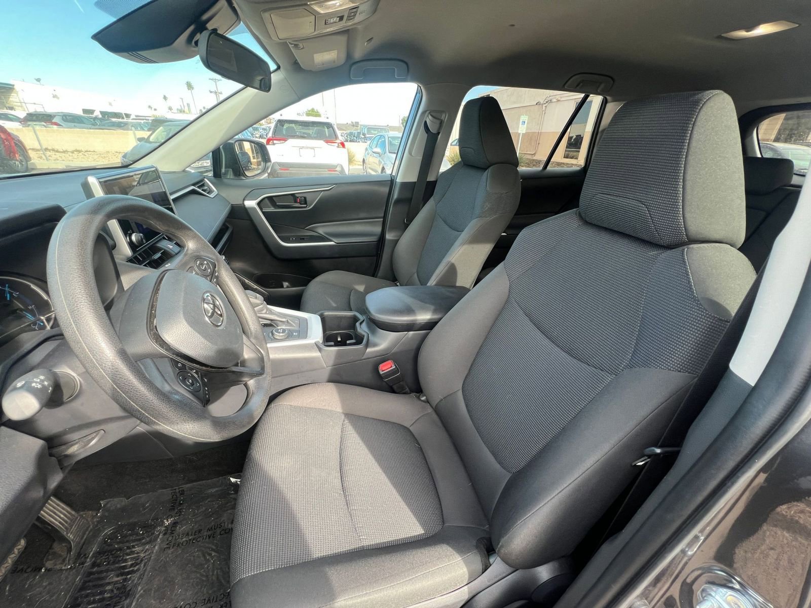 Used 2025 Toyota RAV4 LE image 27