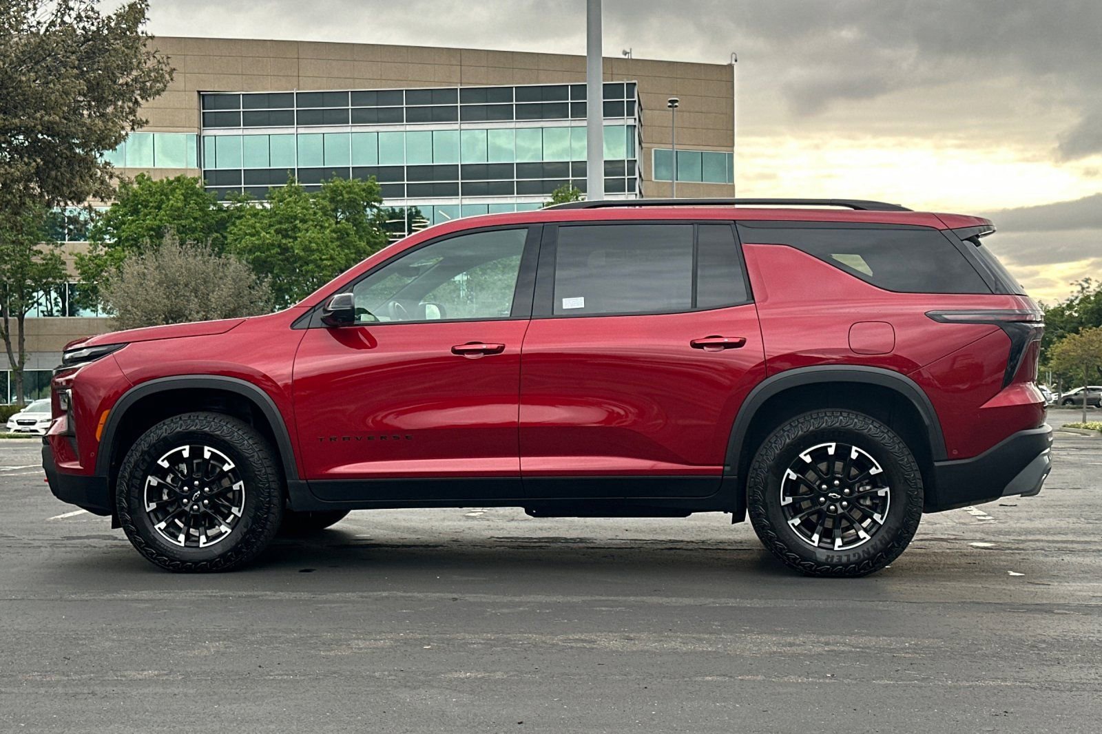 Used 2026 Chevrolet Traverse Z71 w/ Enhanced Driving Package image 7