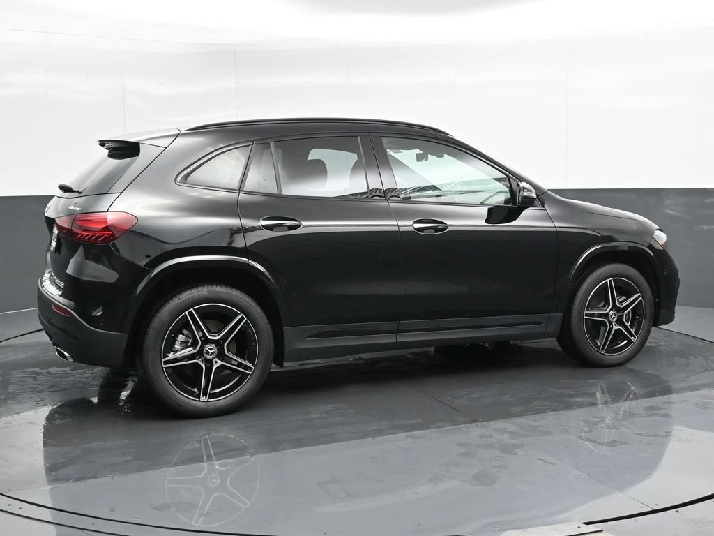 New 2025 Mercedes-Benz GLA 250 4MATIC image 3