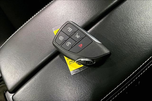 Used 2021 Buick Envision Essence AWD/4WD image 29