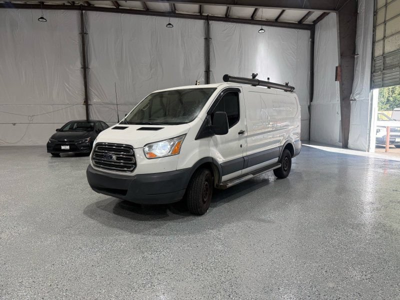 Used 2015 Ford Transit 250 130 Low Roof w/ Exterior Upgrade Package RWD image 10