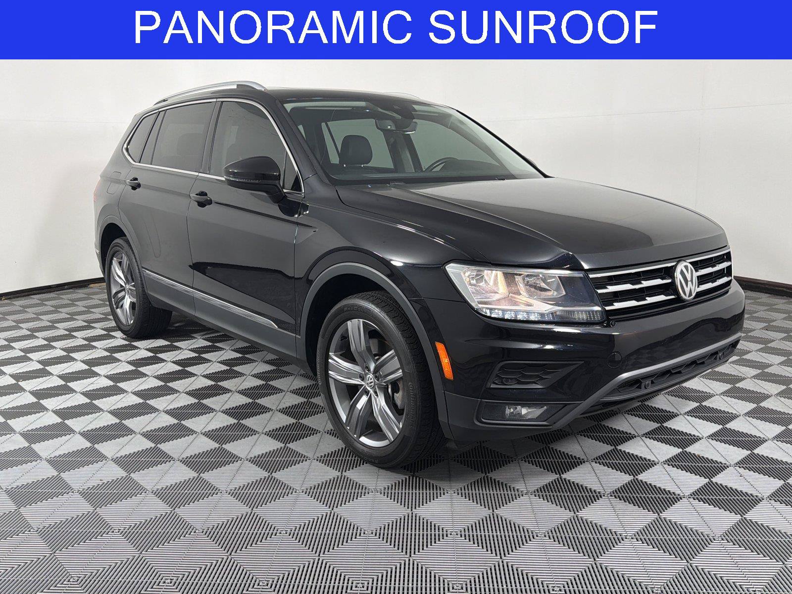 Used 2021 Volkswagen Tiguan SEL AWD/4WD image 1
