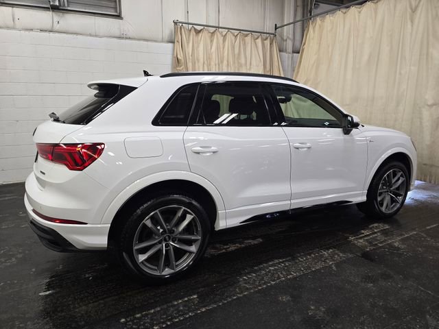Certified 2025 Audi Q3 2.0T Premium w/ Convenience Package AWD/4WD image 9