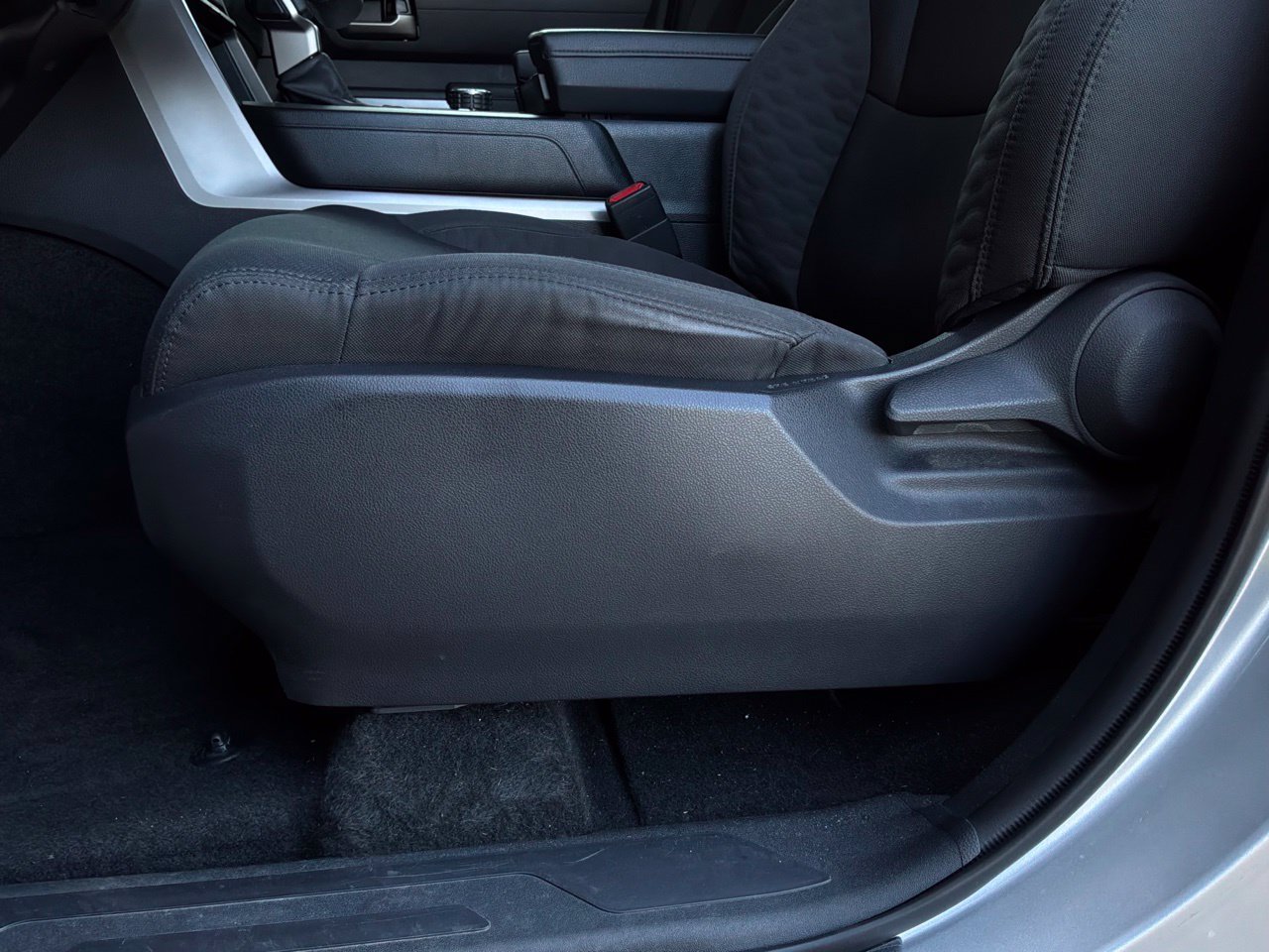 Used 2024 Toyota Tundra SR5 AWD/4WD image 15