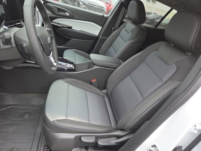 New 2026 Chevrolet Trax LT w/ Driver Confidence Package FWD image 27