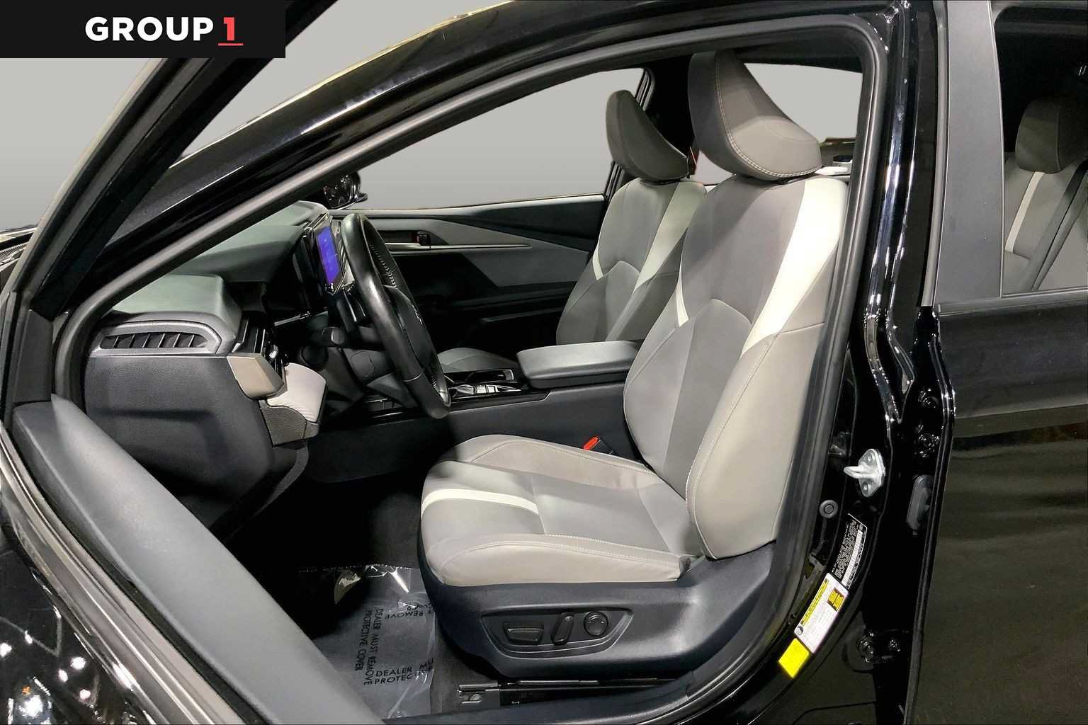 Certified 2025 Toyota Camry SE w/ Convenience Package AWD/4WD image 8