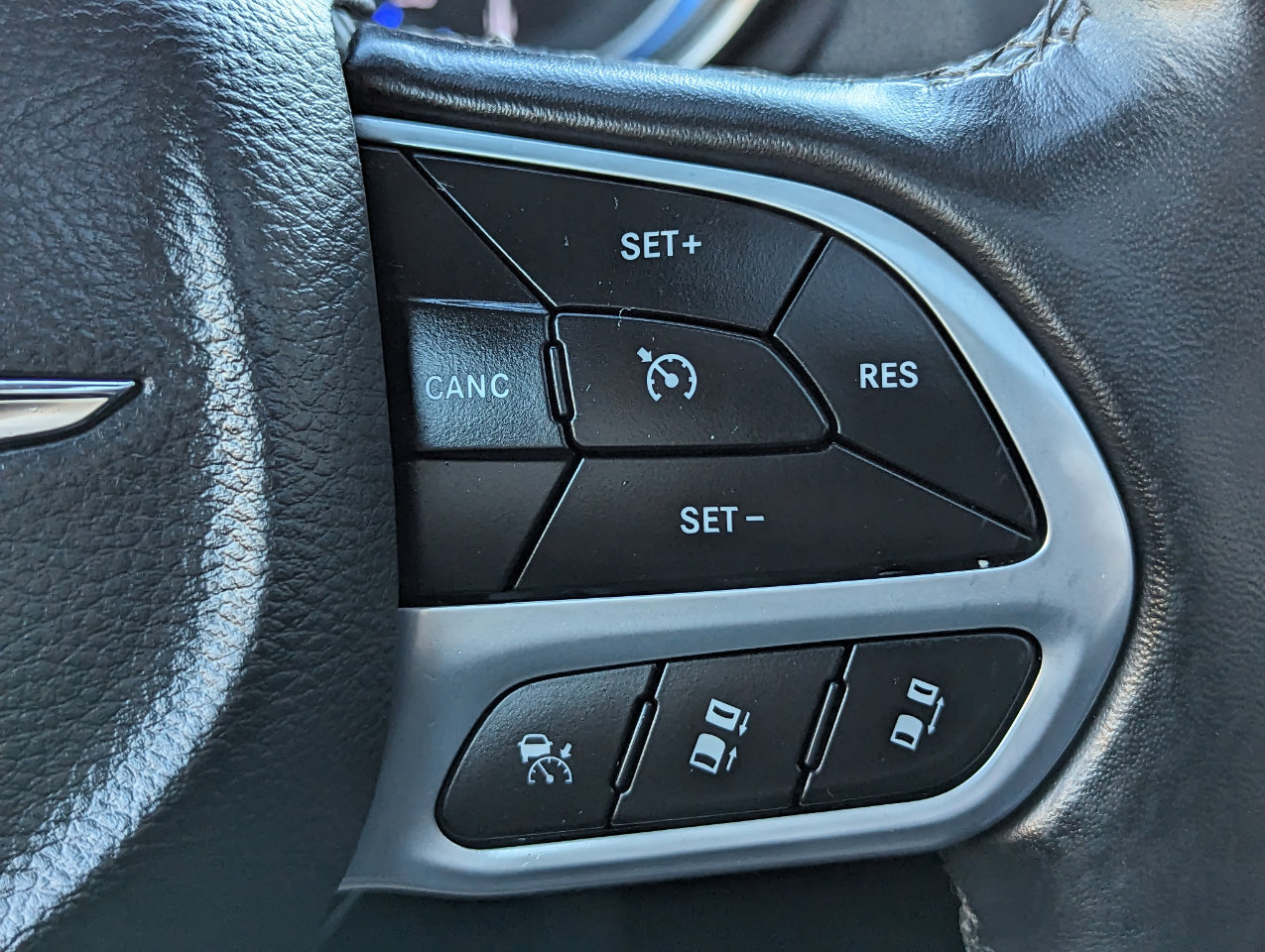 Used 2021 Chrysler 300 Touring L image 17