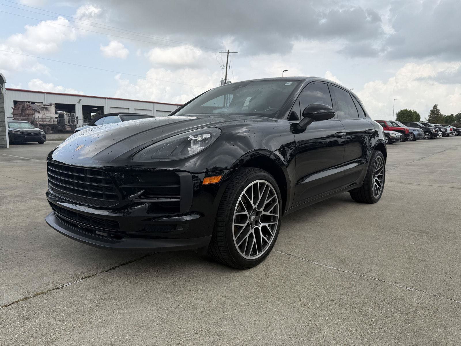 Used 2020 Porsche Macan AWD/4WD image 3