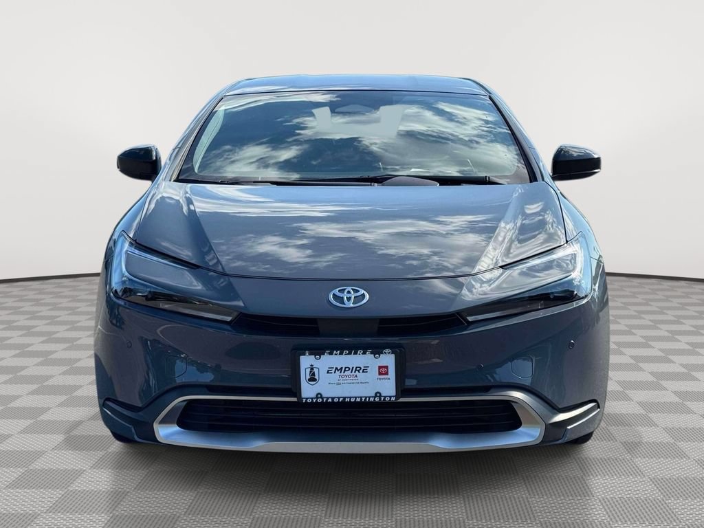 Used 2026 Toyota Prius Plug-In Hybrid FWD video 2