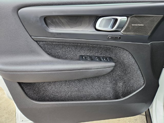 Certified 2023 Volvo C40 P8 Recharge Ultimate AWD/4WD image 20