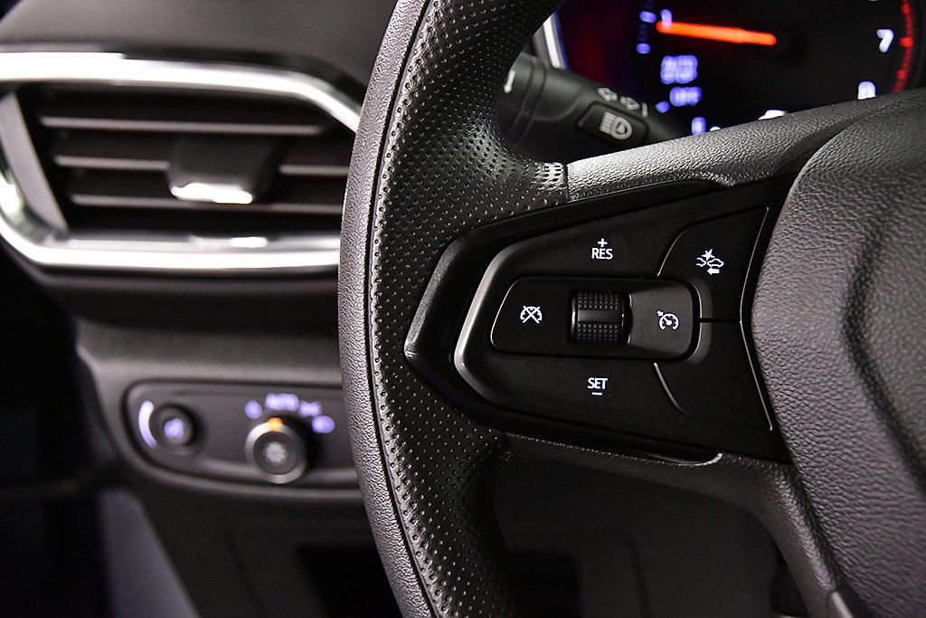 Used 2021 Chevrolet TrailBlazer LT w/ Convenience Package image 19