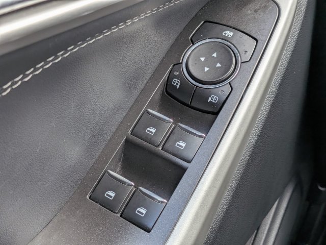 Used 2023 Ford Explorer XLT RWD image 25