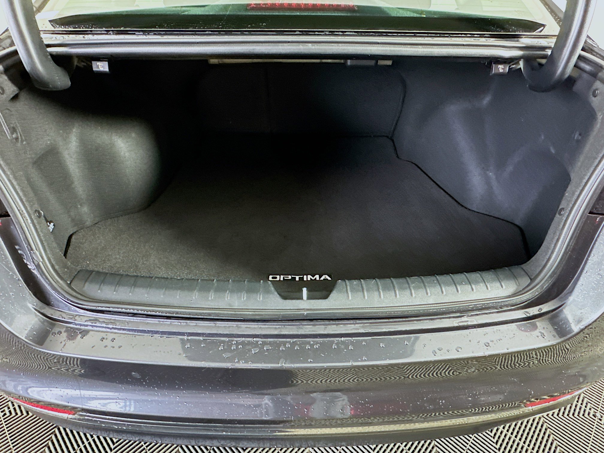 Used 2018 Kia Optima LX image 28