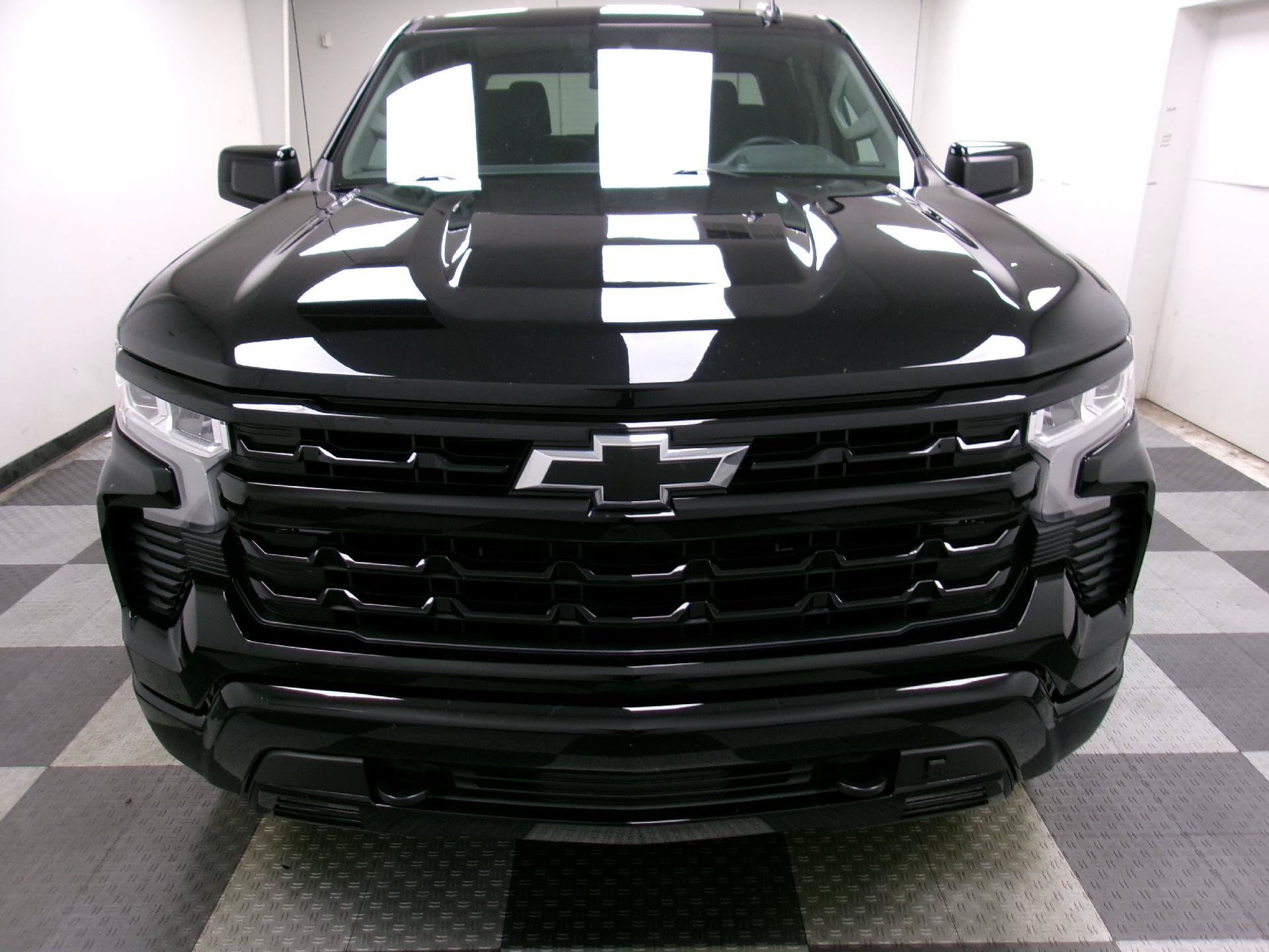 Used 2024 Chevrolet Silverado 1500 RST w/ Protection Package AWD/4WD image 16