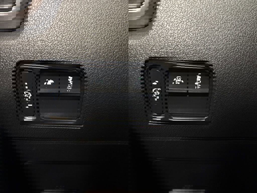 Used 2021 Kia Sorento S w/ Panoramic Sunroof Package image 30