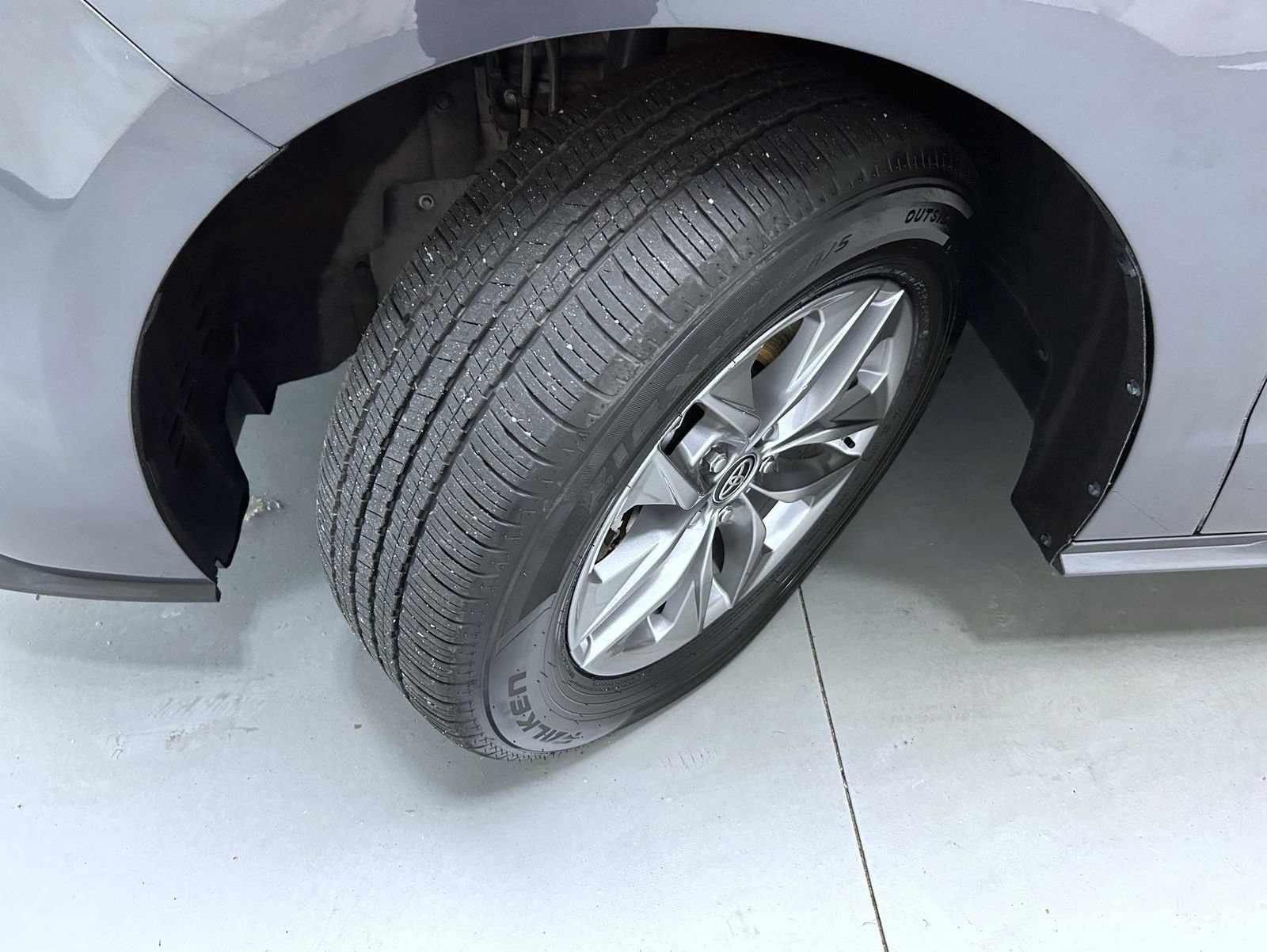 Used 2025 Toyota Sienna LE FWD image 22