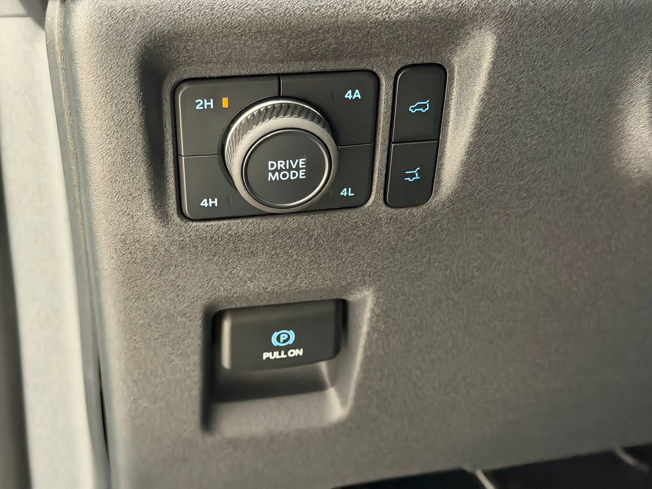 Used 2025 Ford Expedition Max Active AWD/4WD image 18