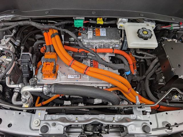 New 2027 Chevrolet Bolt LT w/ Comfort Package FWD image 4