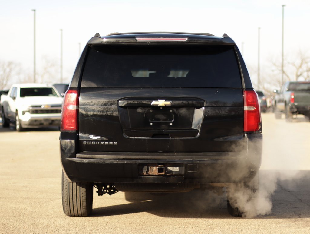 Used 2015 Chevrolet Suburban LT image 6