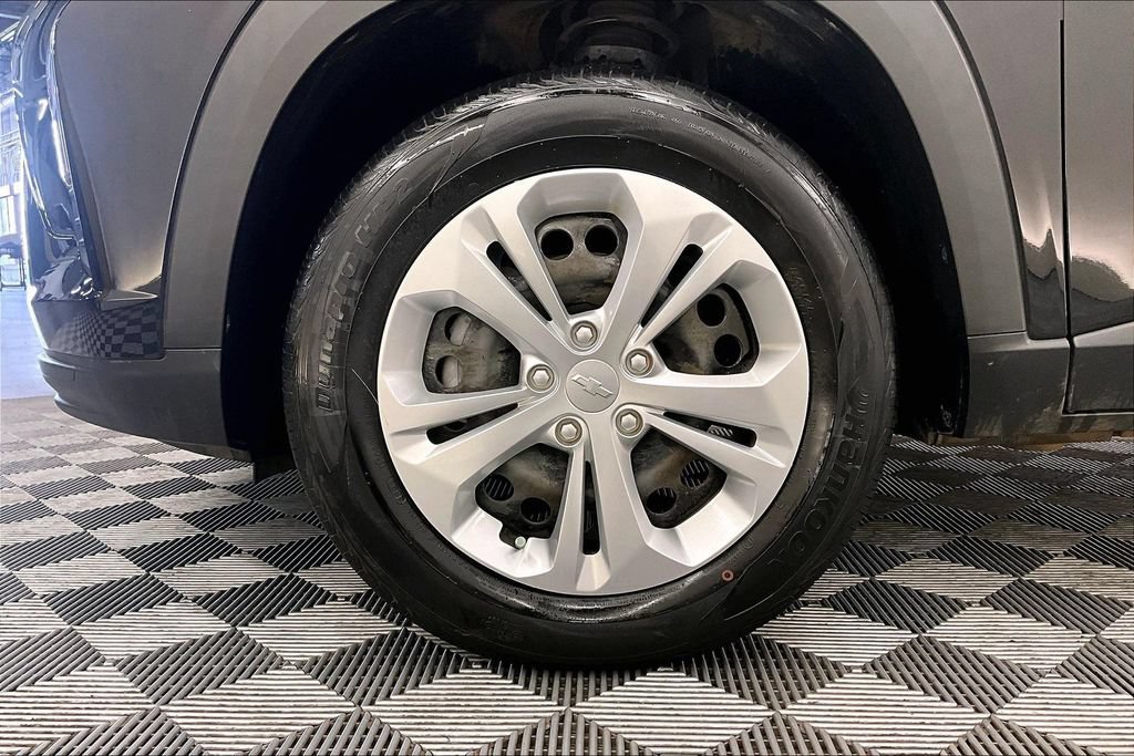 Used 2024 Chevrolet Trax LS FWD image 8