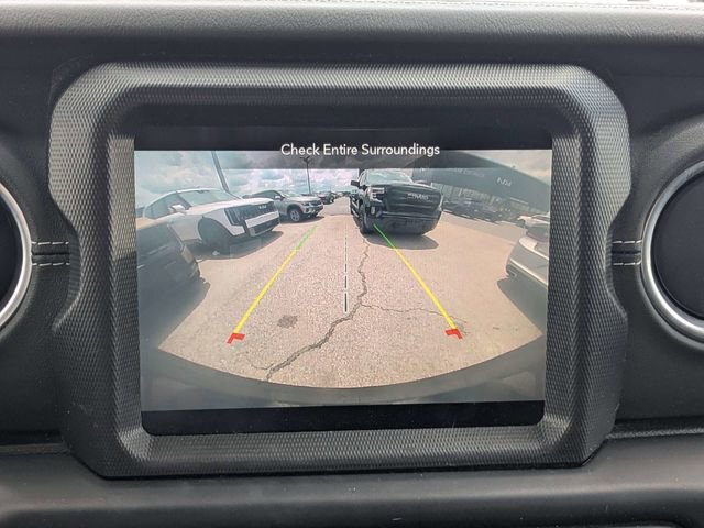 Used 2022 Jeep Wrangler Unlimited Sahara w/ Safety Group AWD/4WD image 27
