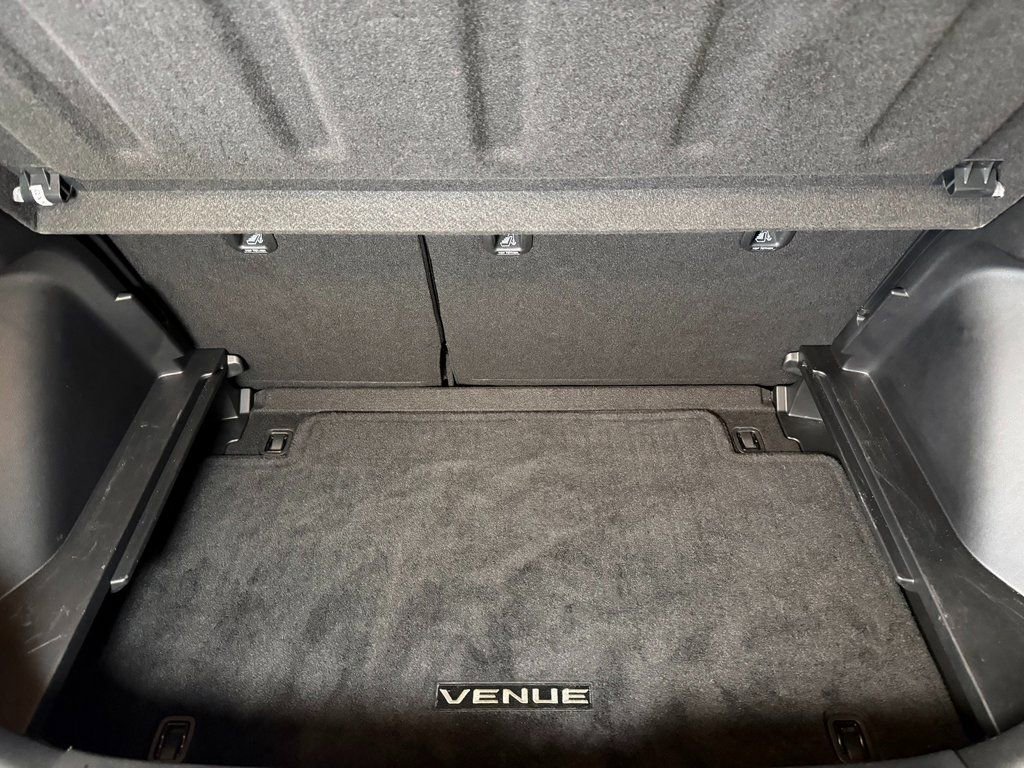 Used 2021 Hyundai Venue SE FWD image 23