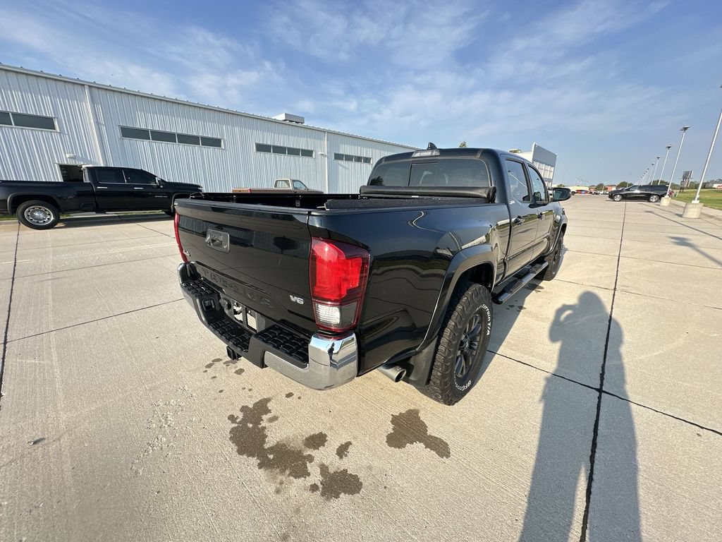 Used 2020 Toyota Tacoma SR5 AWD/4WD image 14