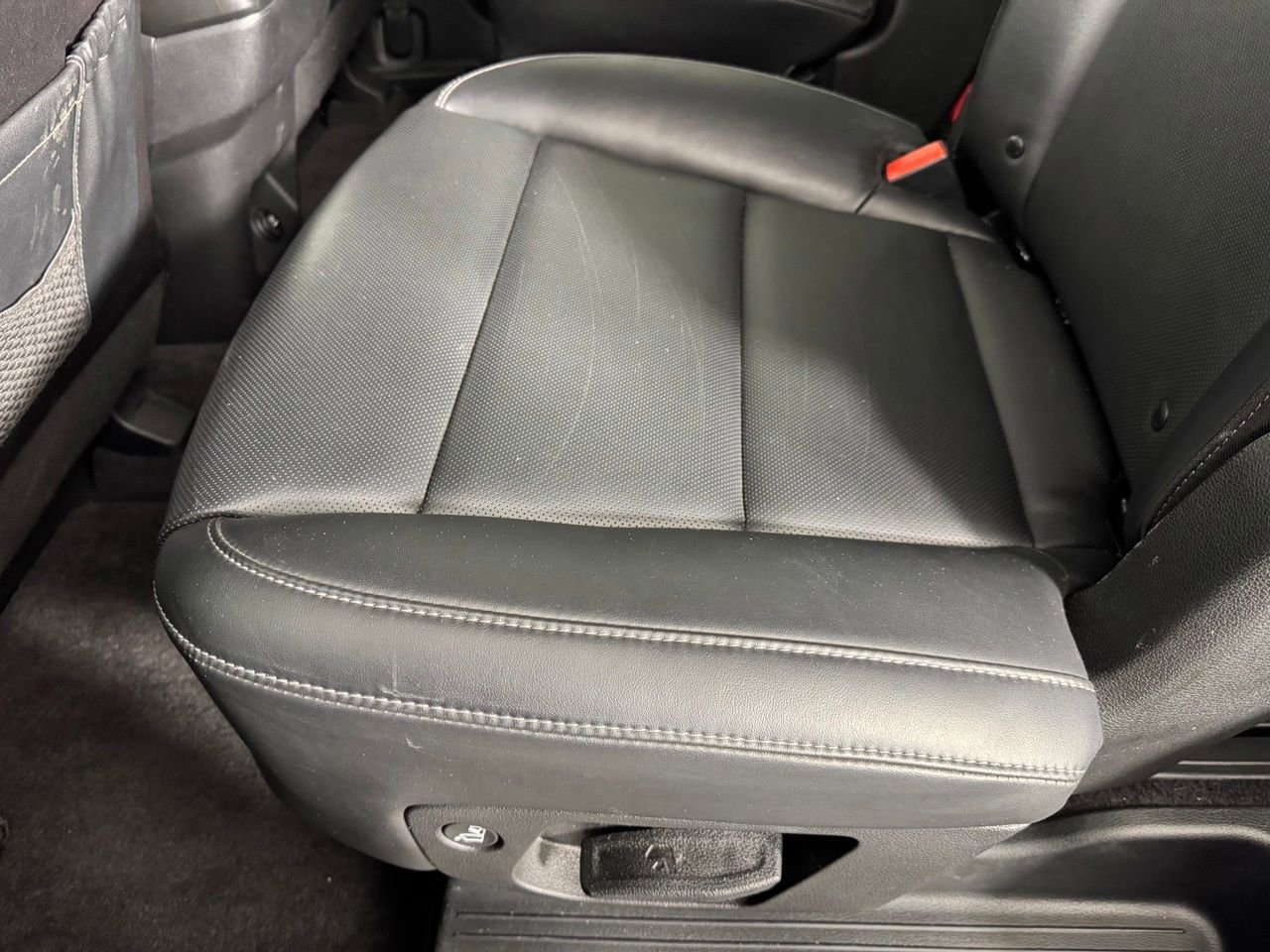 Used 2025 Kia Telluride S FWD image 33