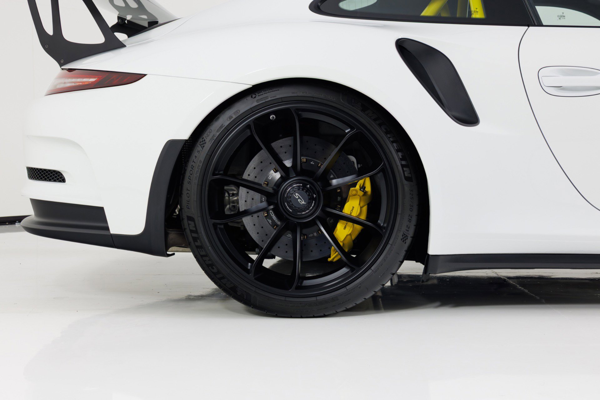 Used 2016 Porsche 911 GT3 RS image 12