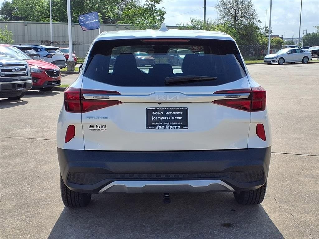 Certified 2022 Kia Seltos LX image 8