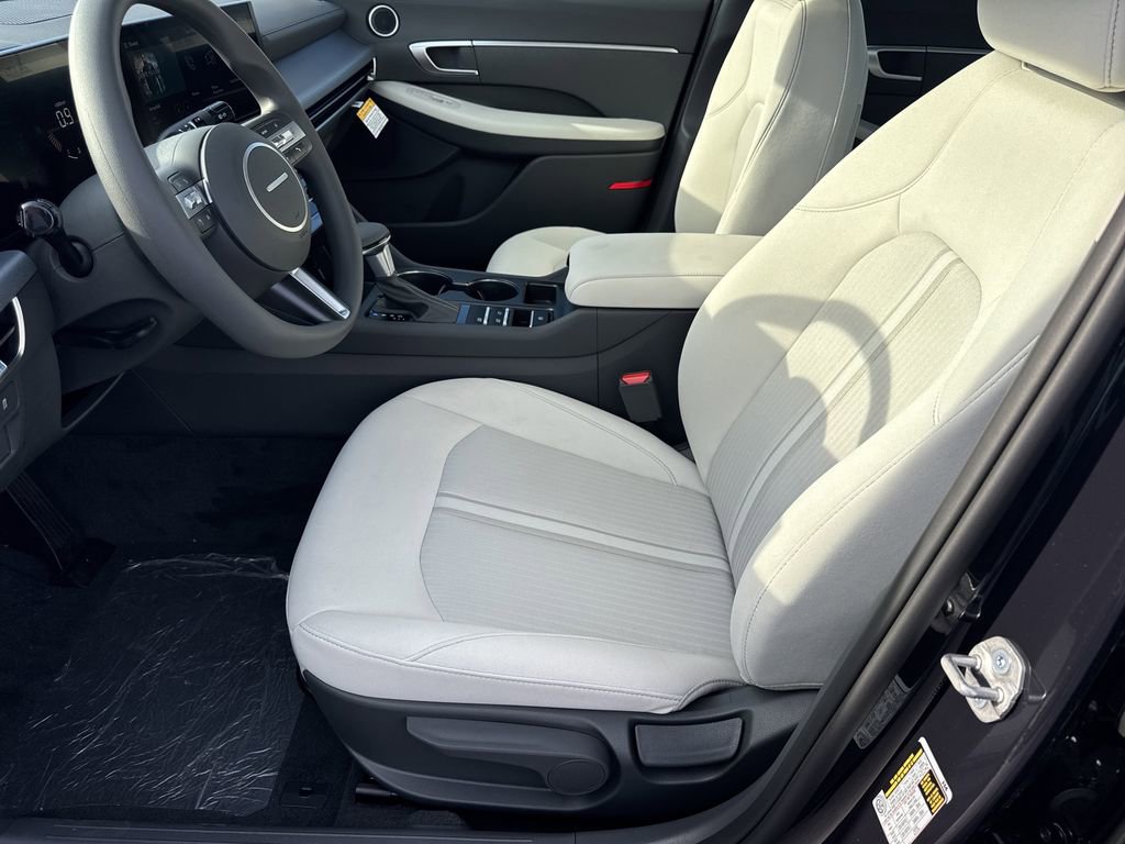 New 2026 Hyundai Sonata SE FWD image 9