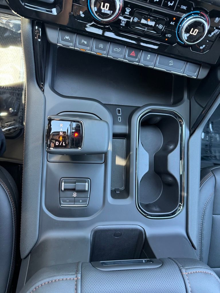 New 2026 GMC Sierra 1500 AT4 w/ AT4 Premium Package AWD/4WD image 16