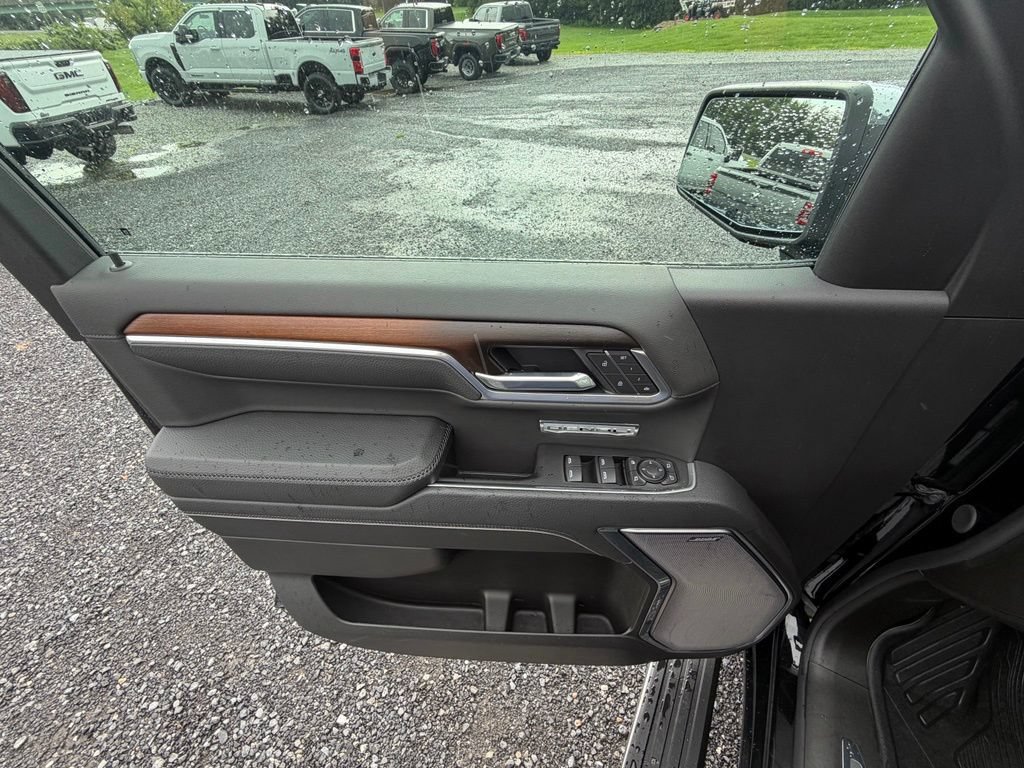 Used 2026 GMC Sierra 1500 Denali AWD/4WD image 6