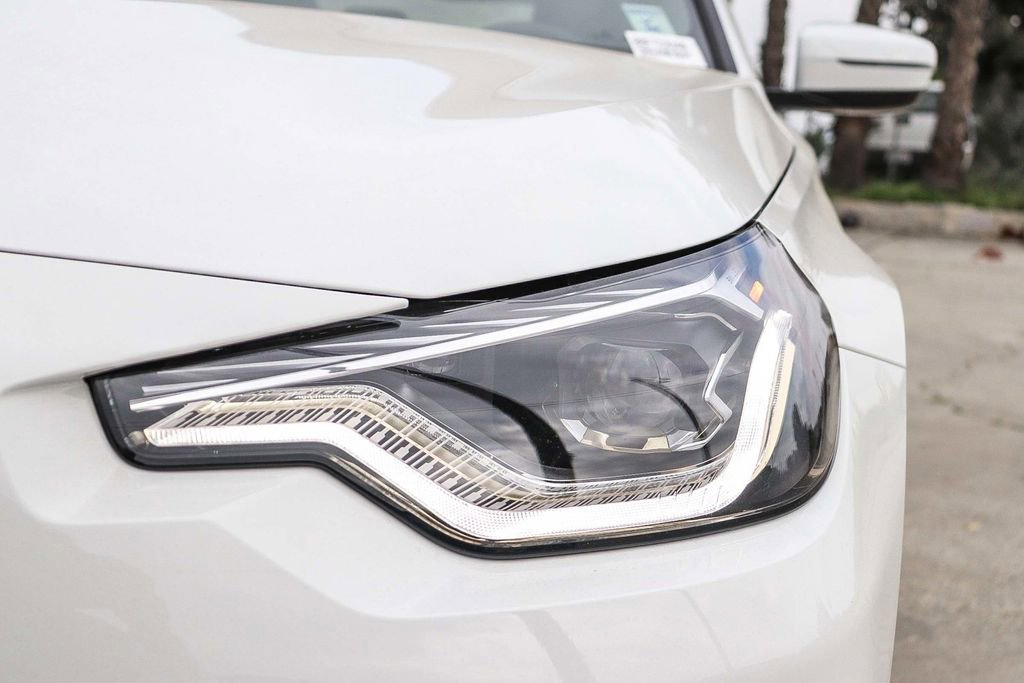 Used 2023 BMW 230i 230i w/ Convenience Package image 8