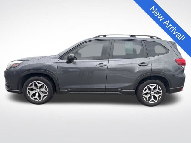 Used 2024 Subaru Forester Premium AWD/4WD image 4