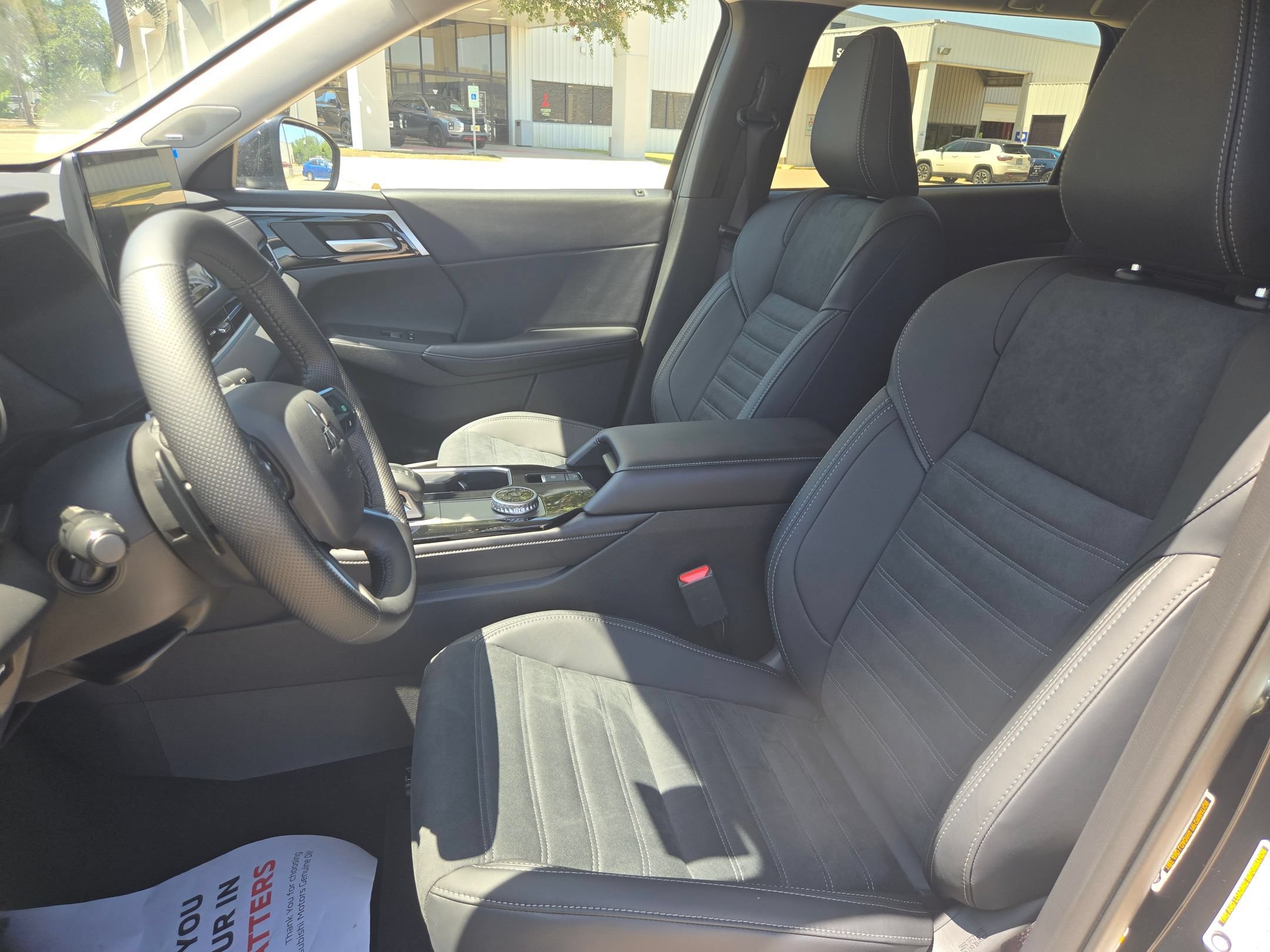 New 2026 Mitsubishi Outlander SE FWD image 9
