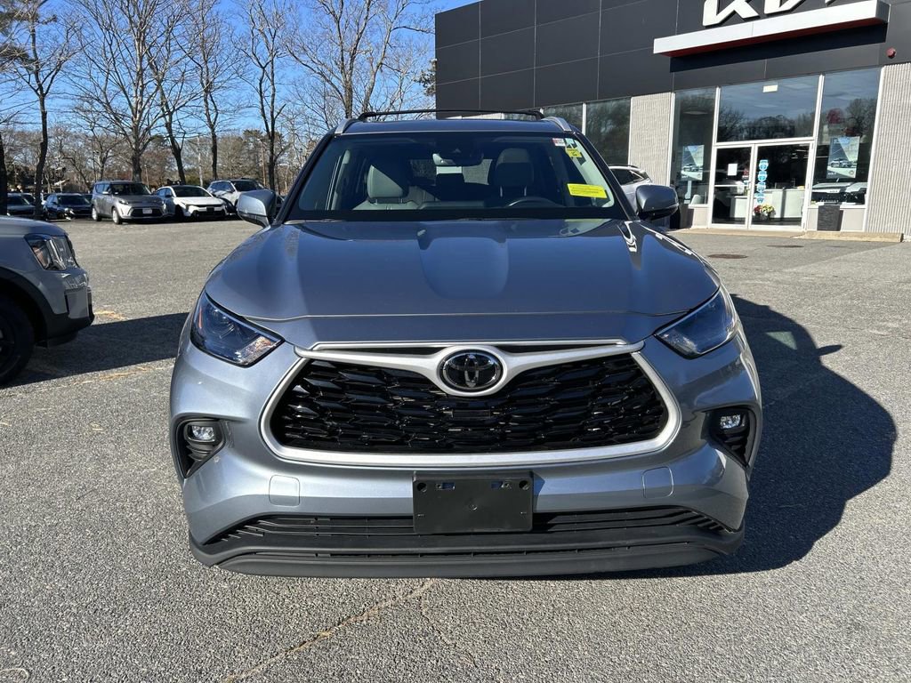 Used 2023 Toyota Highlander XLE image 8