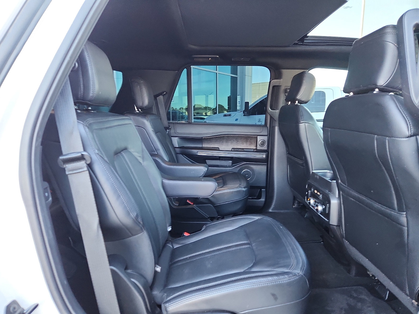 Used 2019 Ford Expedition Limited w/ Equipment Group 301A image 14